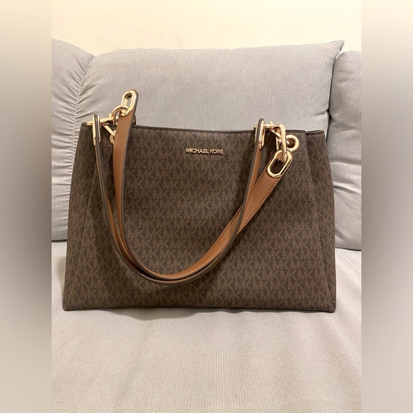 Michael Kors Trisha Shoulder Bag